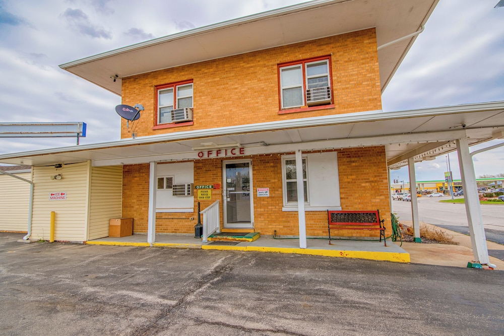 oyo travelier motel