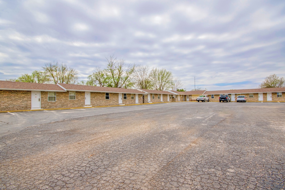 oyo travelier motel