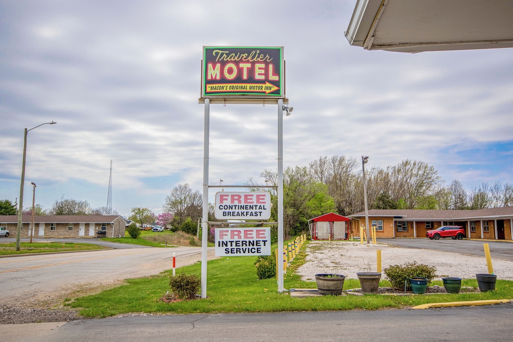 oyo travelier motel