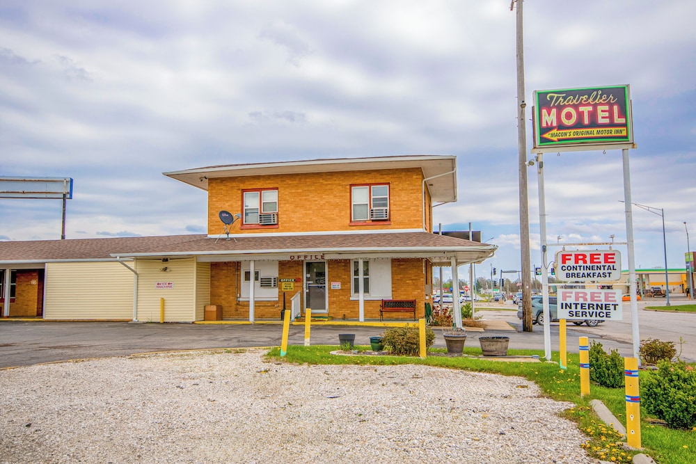 oyo travelier motel
