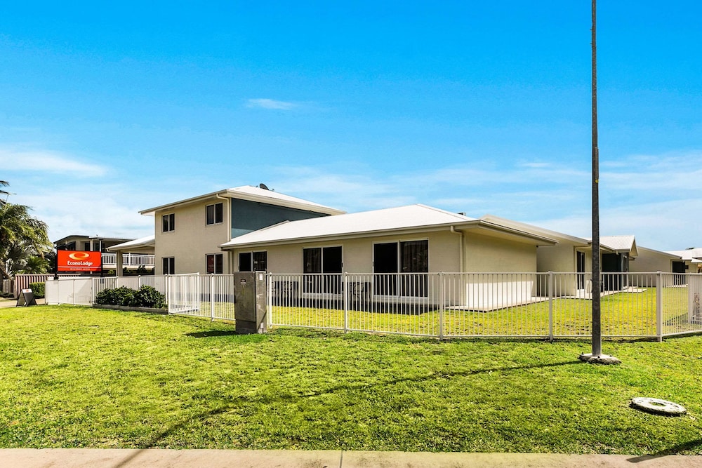 beachside boutique motel mackay