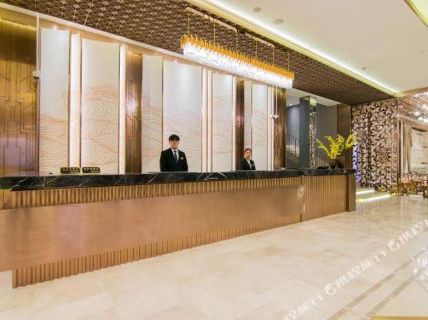 yitel premium shanghai peoples square nanjing road pedestrian street shop