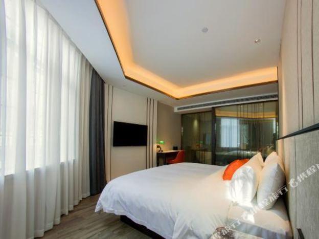 yitel premium shanghai peoples square nanjing road pedestrian street shop