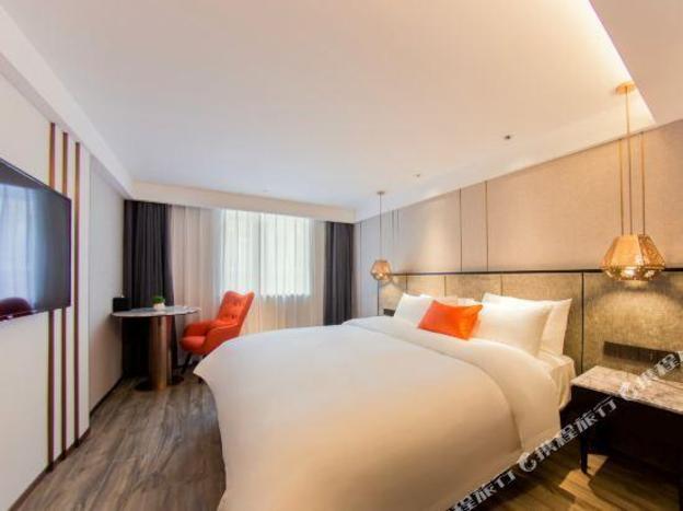 yitel premium shanghai peoples square nanjing road pedestrian street shop