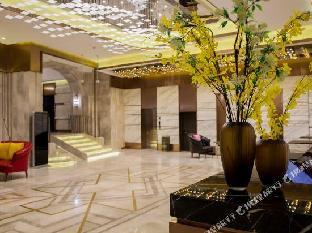 yitel premium shanghai peoples square nanjing road pedestrian street shop