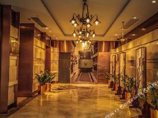 yitel premium shanghai peoples square nanjing road pedestrian street shop