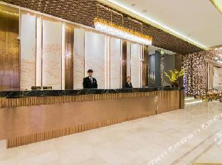 yitel premium shanghai peoples square nanjing road pedestrian street shop