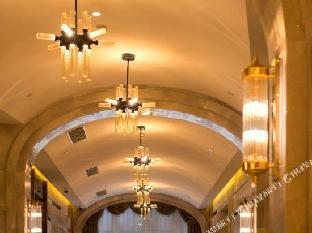 yitel premium shanghai peoples square nanjing road pedestrian street shop