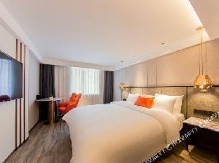 yitel premium shanghai peoples square nanjing road pedestrian street shop