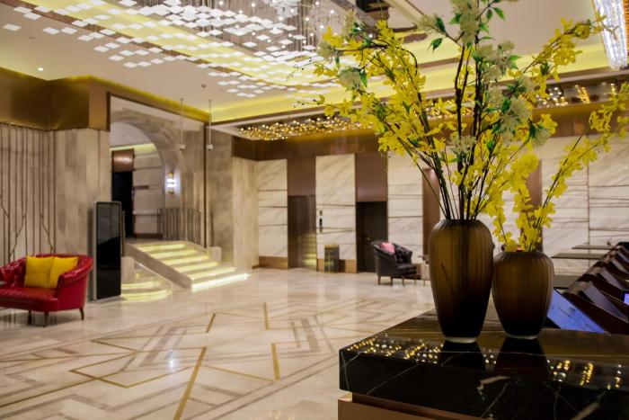 yitel premium shanghai peoples square nanjing road pedestrian street shop