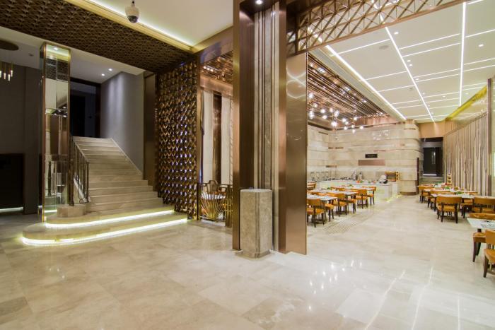 yitel premium shanghai peoples square nanjing road pedestrian street shop