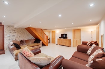 hills farm stays