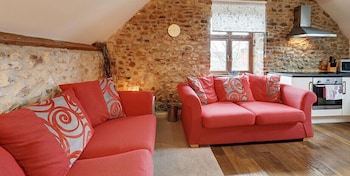 hills farm stays