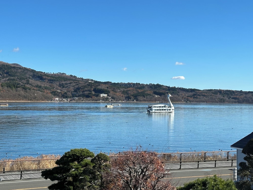 lake pia angel