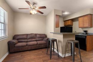 eagles den suites carrizo springs a travelodge by wyndham