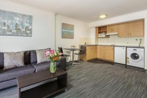 central brunswick apartment hotel