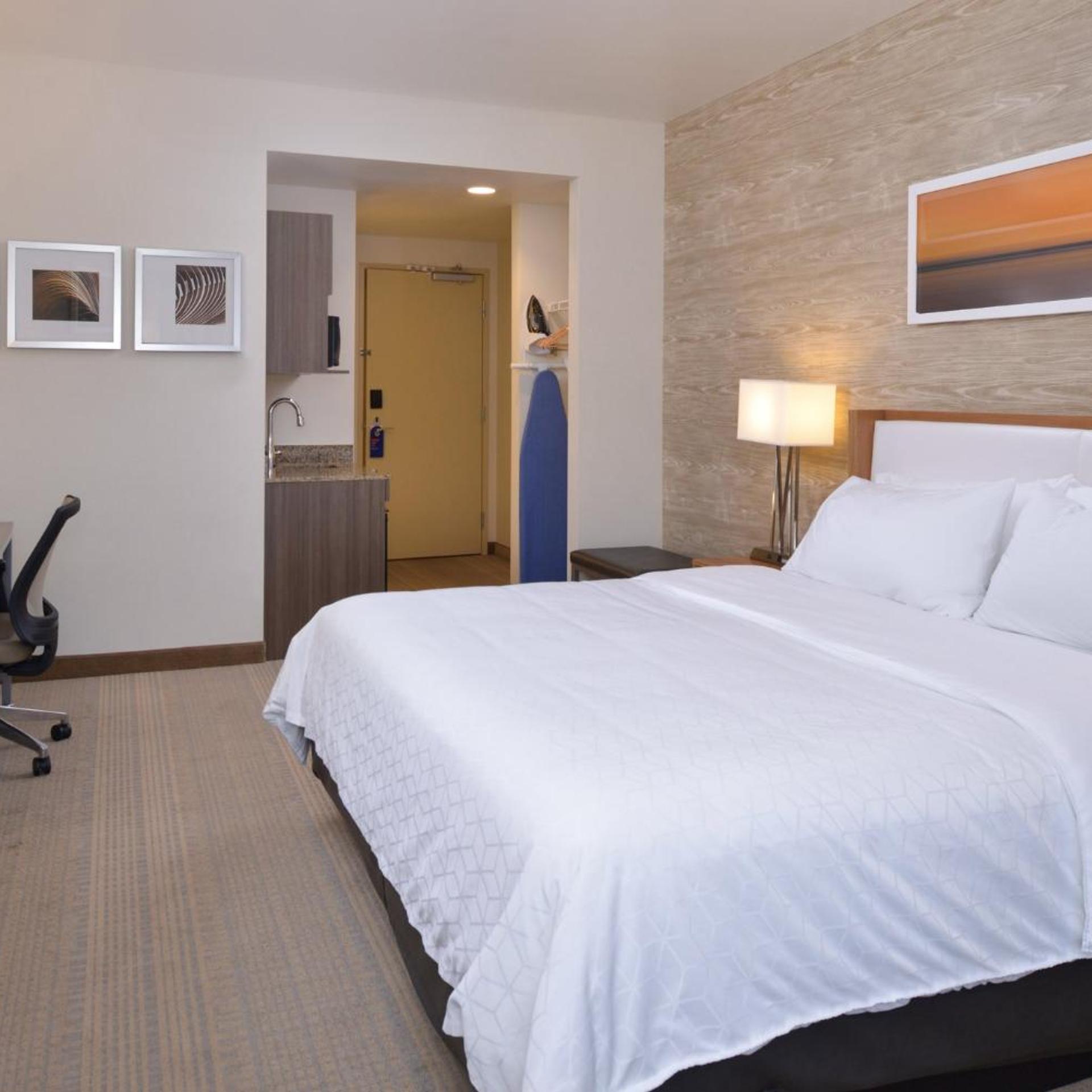holiday inn express and suites pocatello by ihg