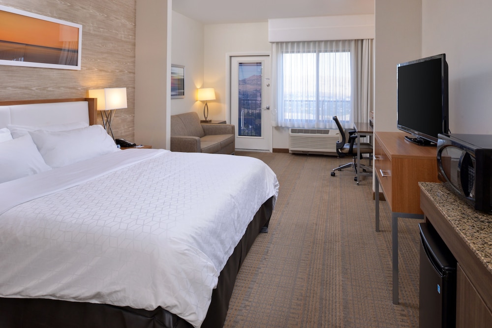 holiday inn express and suites pocatello by ihg