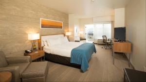 holiday inn express and suites pocatello by ihg