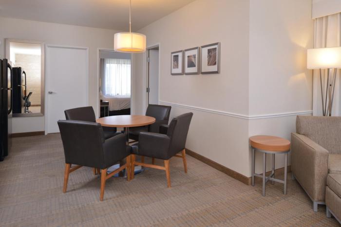 holiday inn express and suites pocatello by ihg