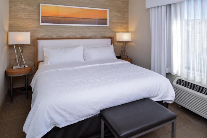 holiday inn express and suites pocatello by ihg