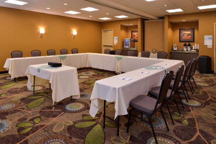 holiday inn express and suites pocatello by ihg