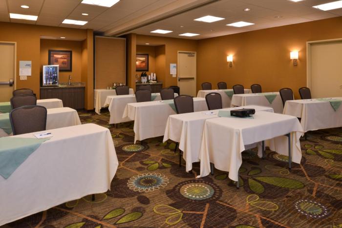 holiday inn express and suites pocatello by ihg
