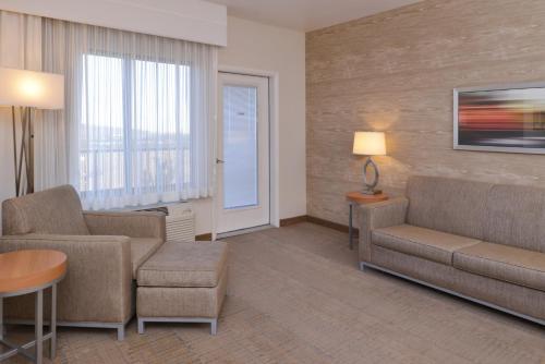 holiday inn express and suites pocatello by ihg