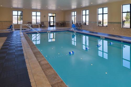 holiday inn express and suites pocatello by ihg