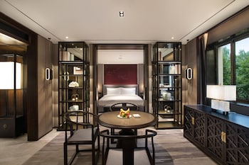 tanggu hotel xian great wild goose pagoda tang paradise