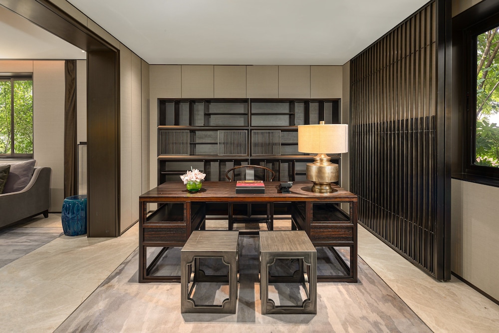 tanggu hotel xian great wild goose pagoda tang paradise