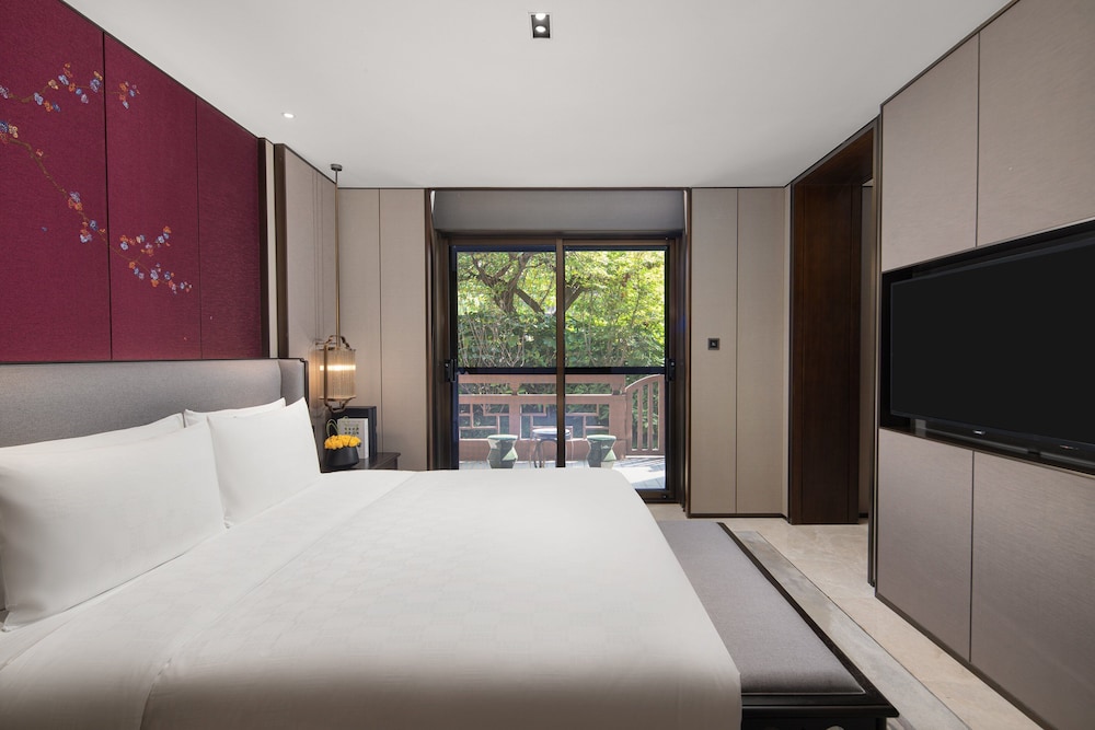 tanggu hotel xian great wild goose pagoda tang paradise