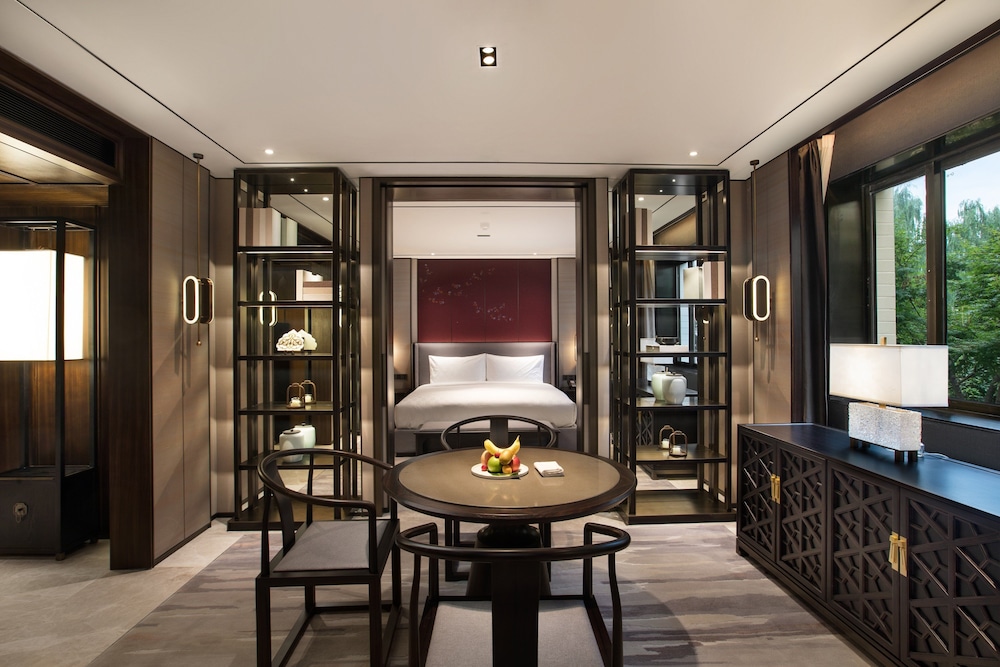 tanggu hotel xian great wild goose pagoda tang paradise