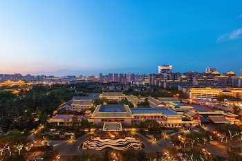 tanggu hotel xian great wild goose pagoda tang paradise