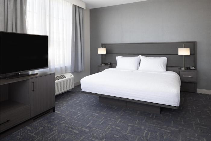 hampton inn and suites portsmouth downtown