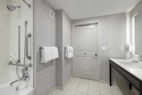 hampton inn and suites portsmouth downtown