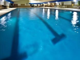 holiday inn express and suites sheldon by ihg