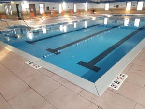 holiday inn express and suites sheldon by ihg