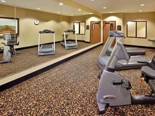 holiday inn express and suites sheldon by ihg