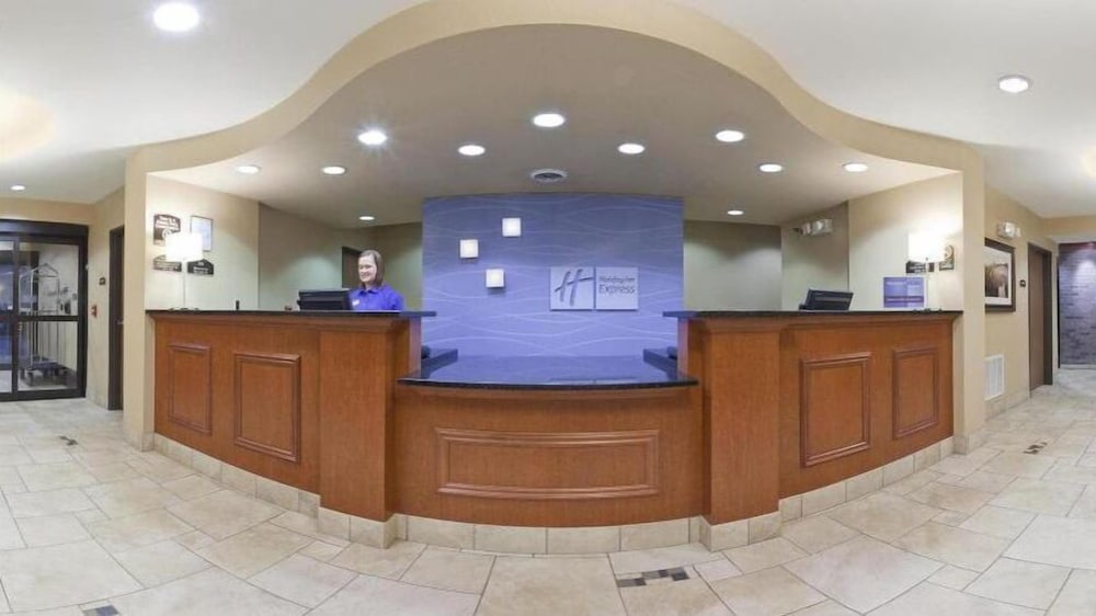 holiday inn express and suites sheldon by ihg