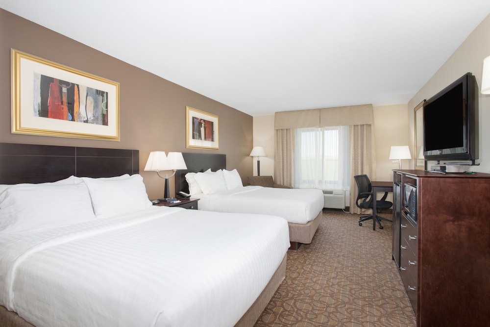 holiday inn express hotel and suites concordia by ihg