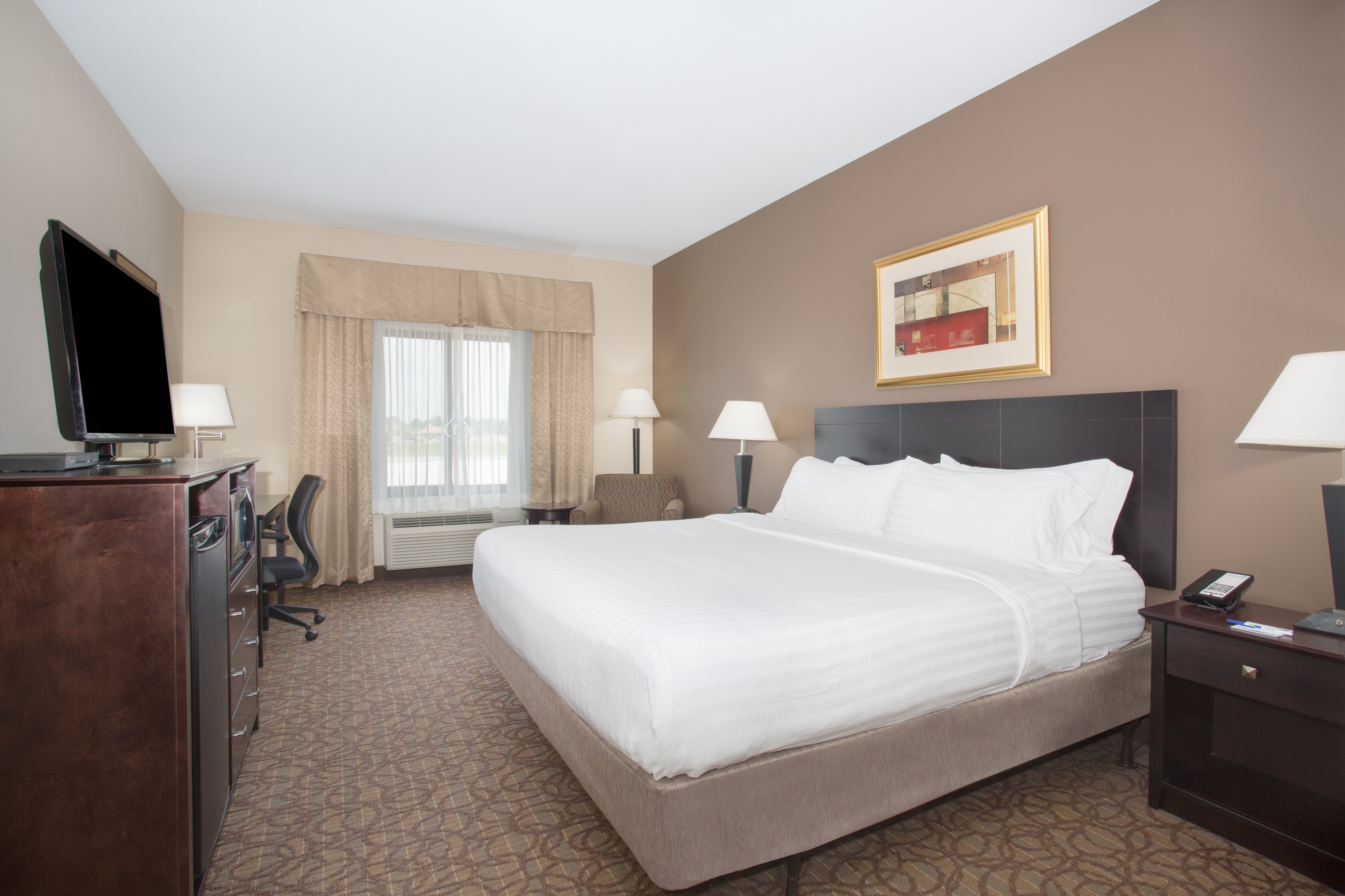 holiday inn express hotel and suites concordia by ihg