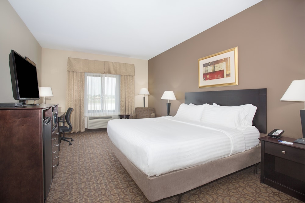 holiday inn express hotel and suites concordia by ihg