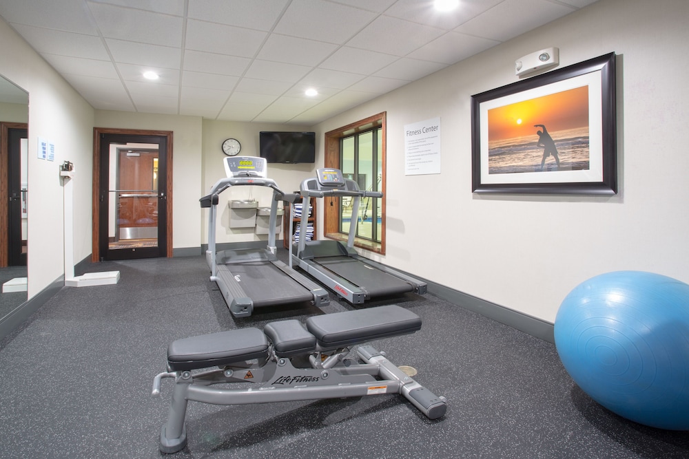 holiday inn express hotel and suites concordia by ihg