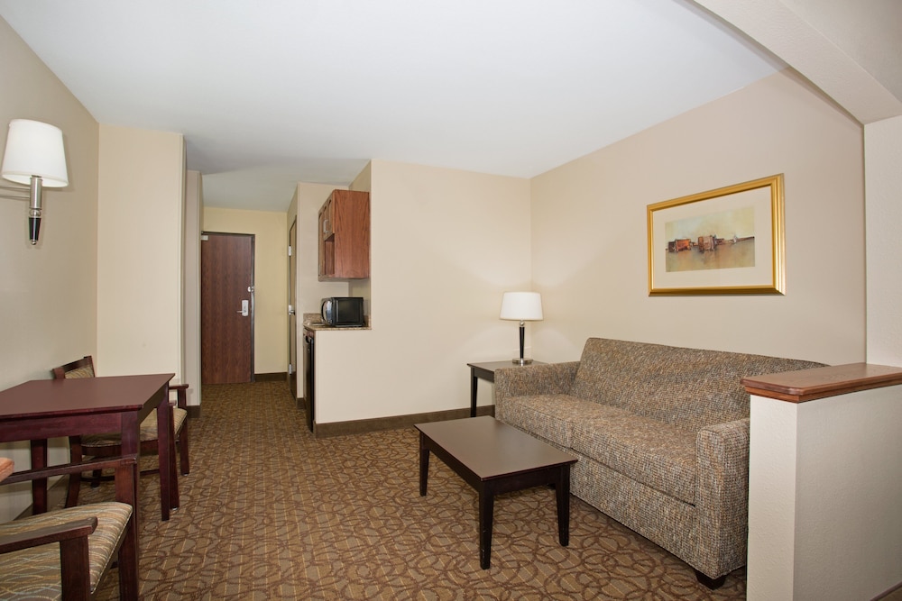 holiday inn express hotel and suites concordia by ihg