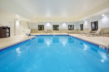 Holiday Inn Express Hotel & Suites Concordia By Ihg,Concordia>>Cloud County,3 star