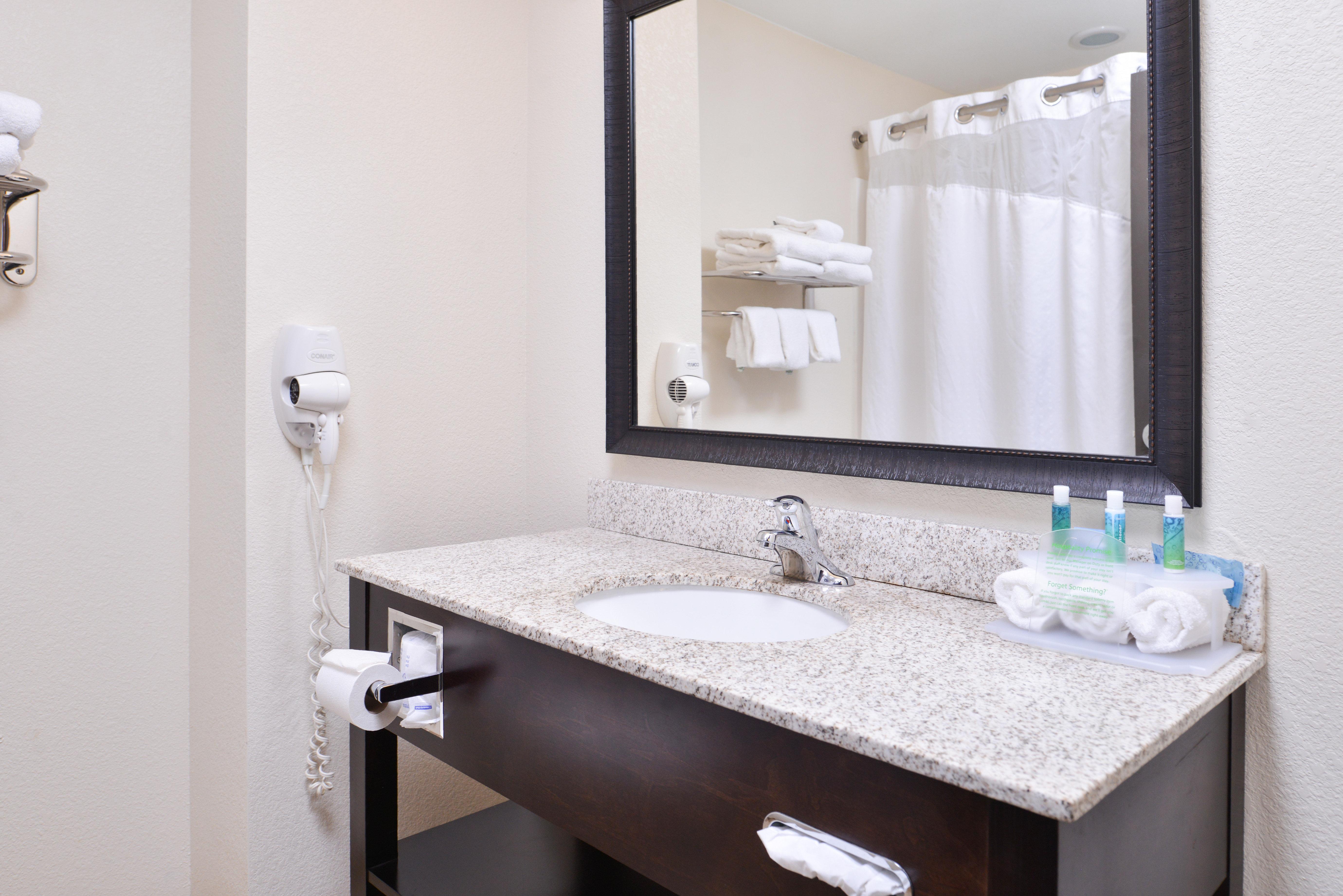 holiday inn express hotel and suites emporia northwest by ihg