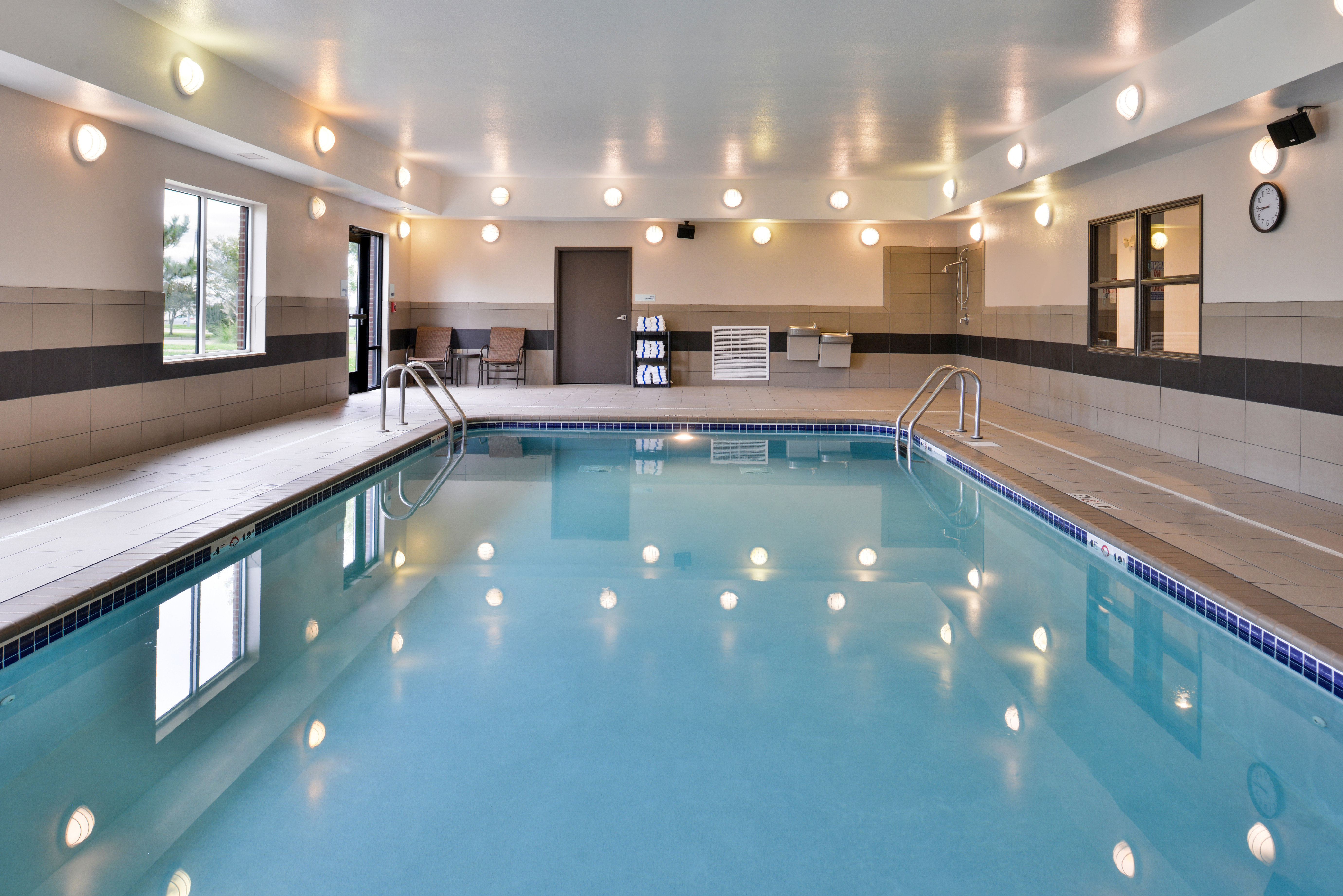 holiday inn express hotel and suites emporia northwest by ihg