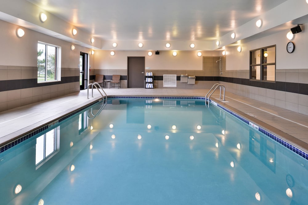 holiday inn express hotel and suites emporia northwest by ihg