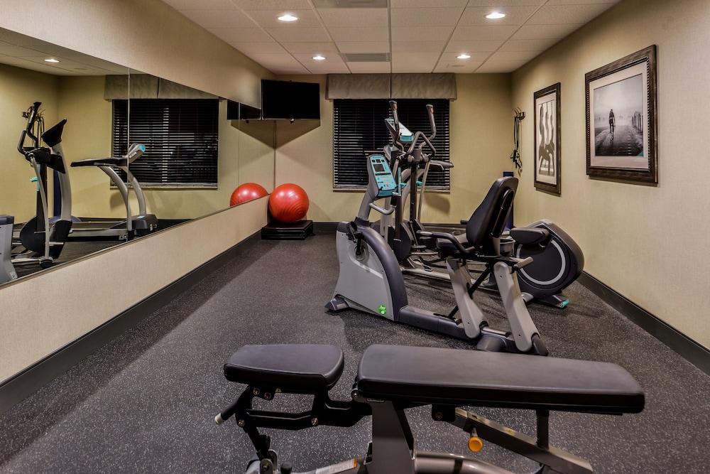 holiday inn express hotel and suites emporia northwest by ihg